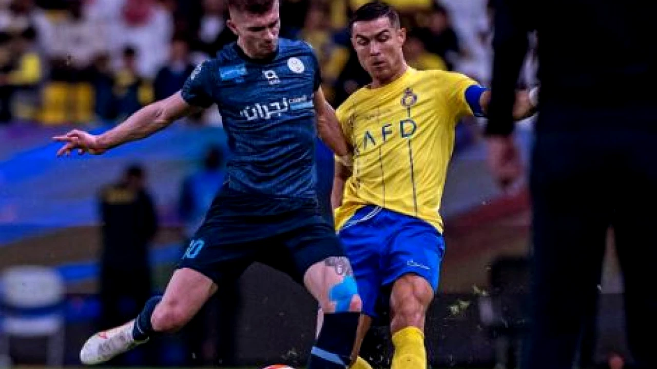 Florin Tănase și „colosul” Cristiano Ronaldo. Imaginile care arată cum s-a desfășurat duelul dintre cei doi