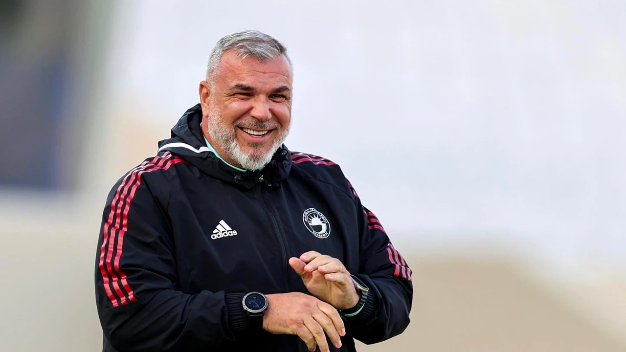 Olăroiu, chemat de un uriaș al Turciei să se bată la titlu cu milionarii de la Fenerbahce și Galatasaray. Răspunsul vine în câteva zile
